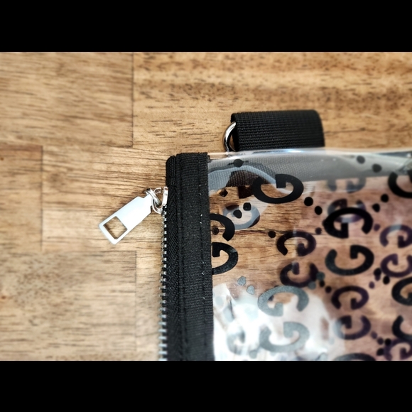 Final Sale nspired clear crossbody - Picture 2 of 6